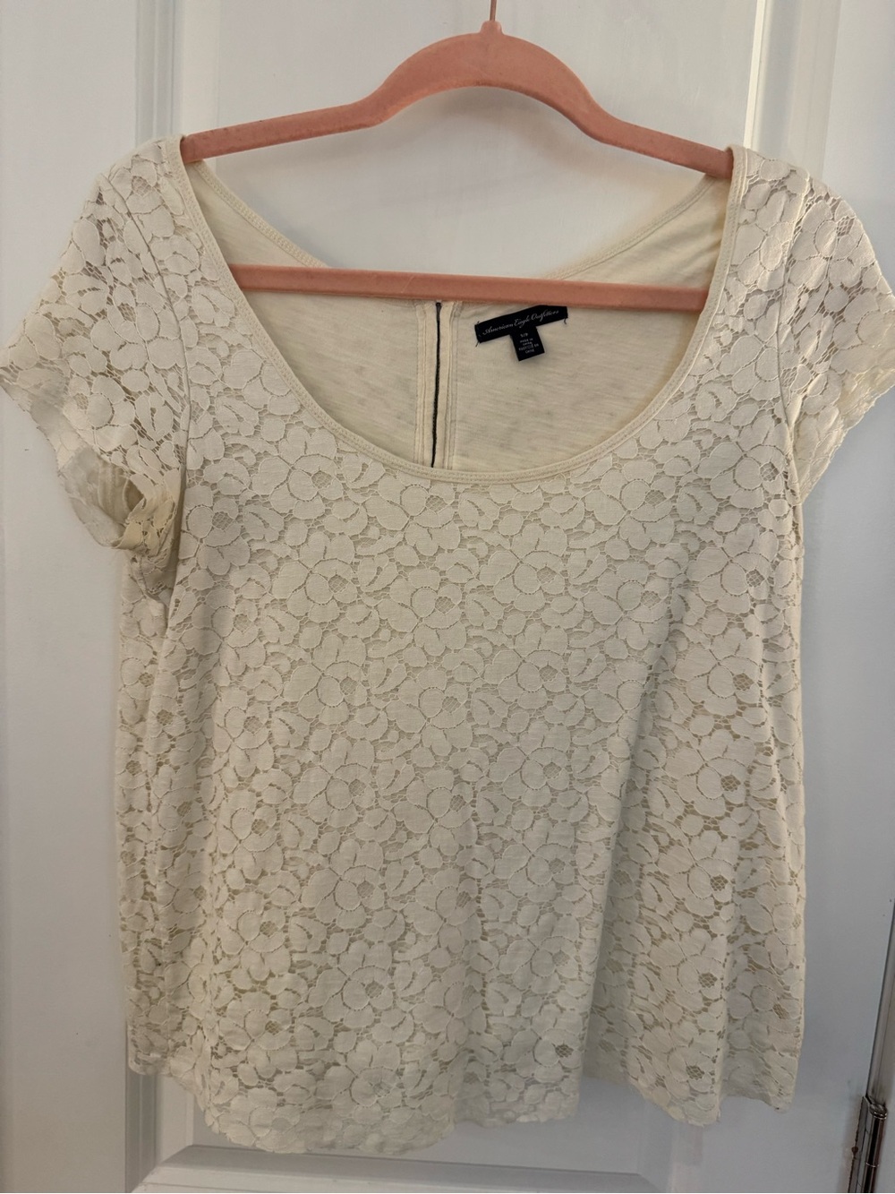 Charming Lace Scoop Neck Top with floral detail, off white, size small